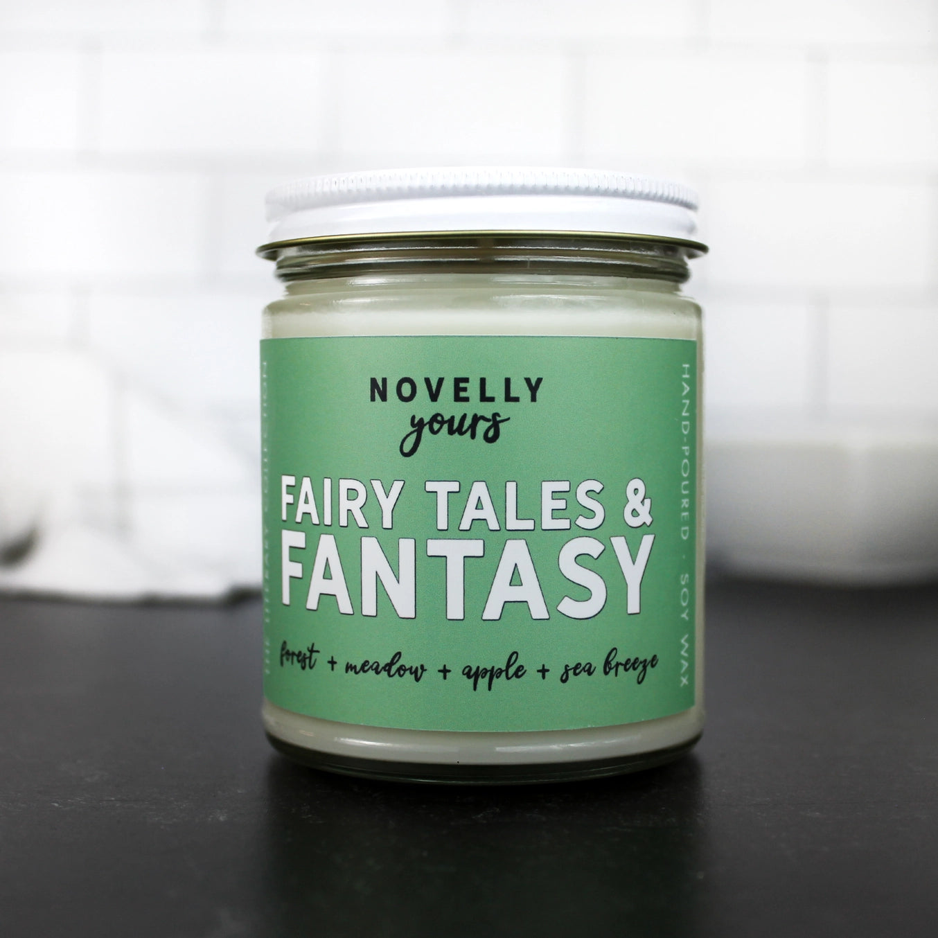 β¨ The Literary Candle Collection β Cozy Scents for Every Chapter β¨