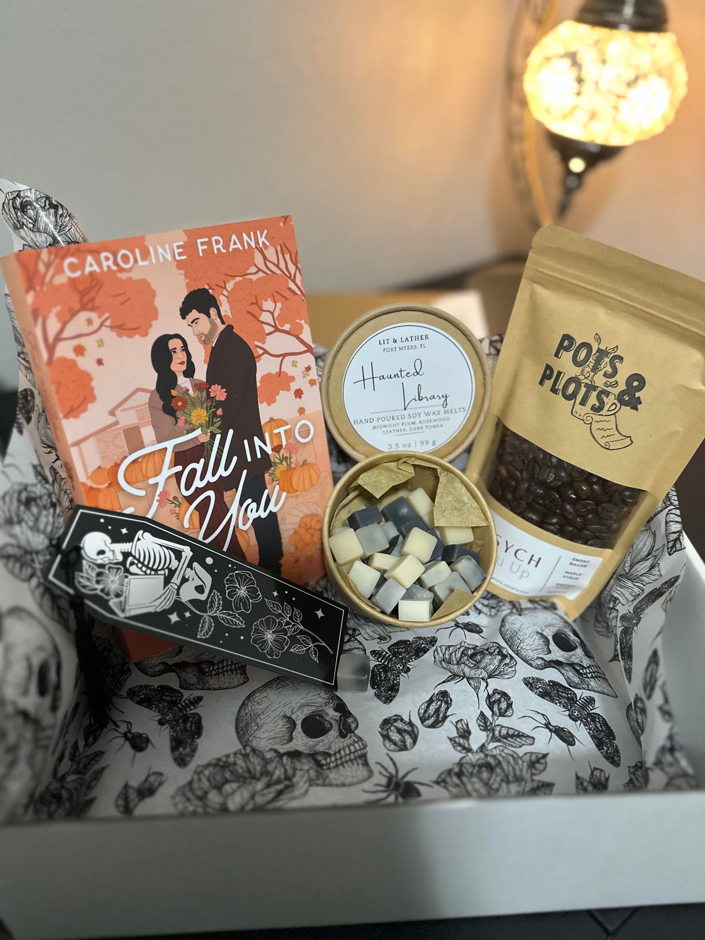 Boo Box (book of your choice + Tea)